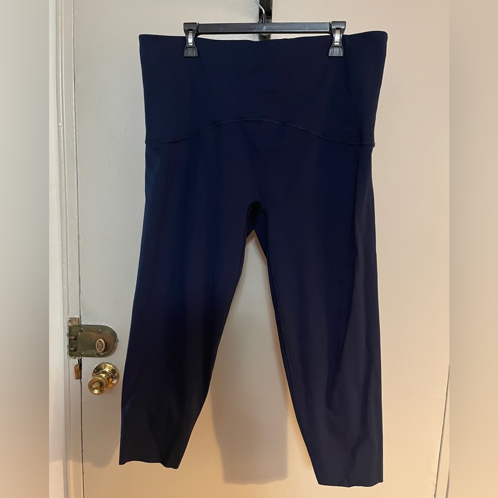 SPANXshape Booty Boost Leggings - size 3X - Navy Blue